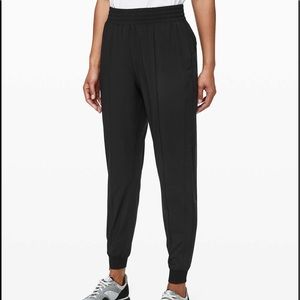Lululemon Wanderer Jogger NWT size 2